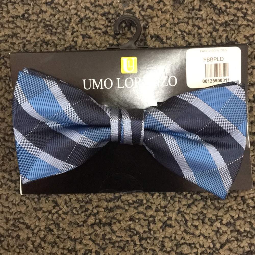 🆕 Male blue bow tie